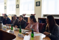 uczestnicy spotkania podczas rozmów