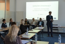 uczestnicy szkolenia w sali