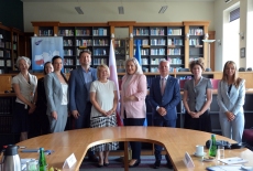 zdjęcie grupowe wszystkich uczestników spotkania