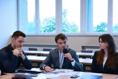 Uczestnicy seminarium podczas zajęć