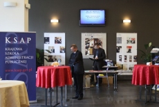 fot. Sebastian Szulfer/KSAP Widok na hol KSAP i rozstawione stoliki