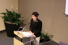 fot. Sebastian Szulfer/KSAP Pani stoi przy mównicy i przemawia