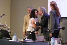 fot. Sebastian Szulfer/KSAP Prelegenci uściskują sobie dłonie