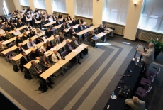 fot. Sebastian Szulfer/KSAP Goście spotkania siedza w ławkach na auli Profesor Przemawia