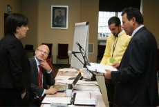 Wymiana zdań miedzydwójką prowadzących a dwójką uczestników szkolenia