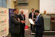 Wręczanie dyplomów uczestnikom