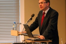 fot. Sebastian Szulfer/KSAP Pani stoi przy mównicy i przemawia