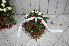 Wieniec pod pomnikiem